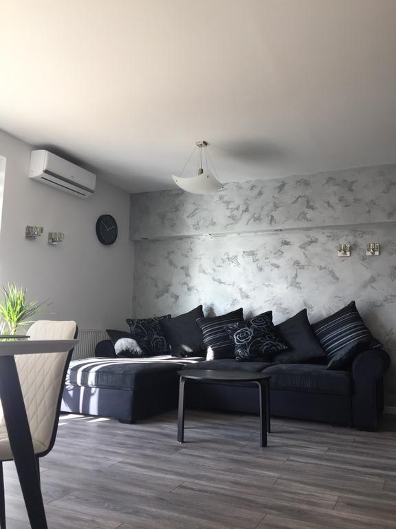 Cztery Pory Roku Apartment Tychy Exterior photo