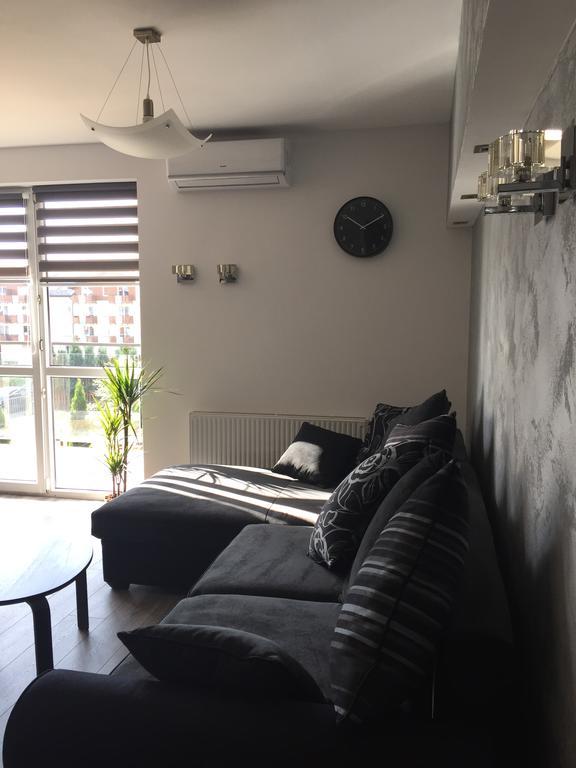 Cztery Pory Roku Apartment Tychy Exterior photo